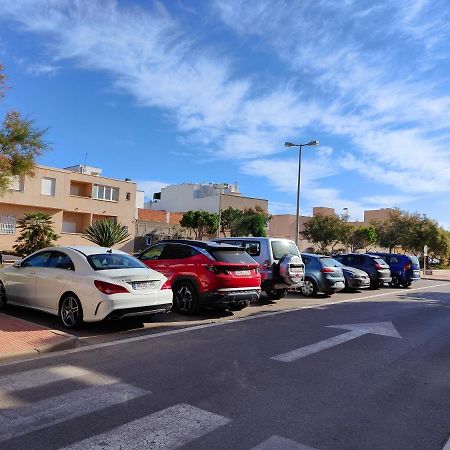 Hostal Las Dunas Cabo De Gata Екстер'єр фото