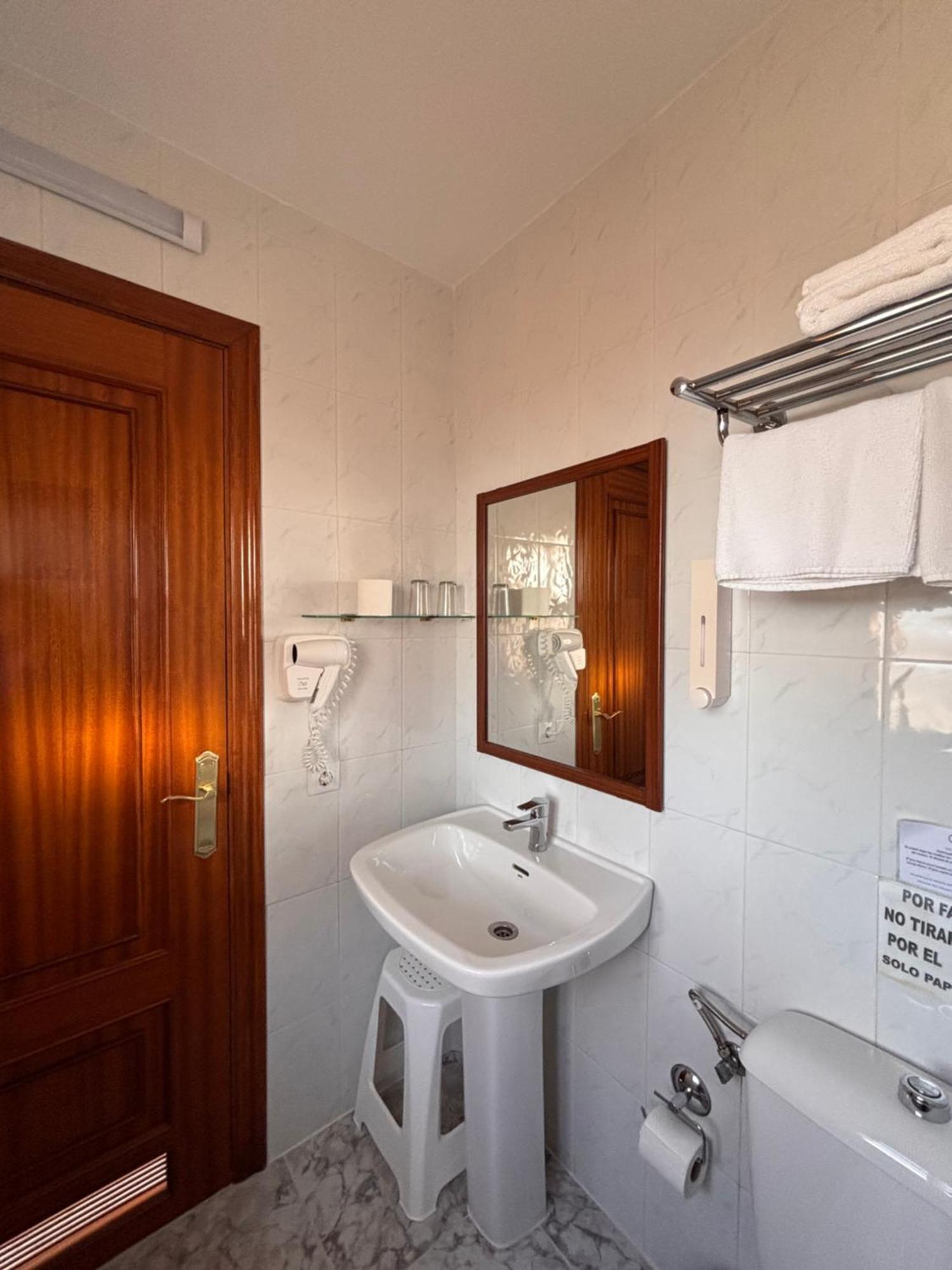 Hostal Las Dunas Cabo De Gata Екстер'єр фото